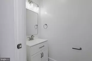 12703 Lockleven Ln, Woodbridge, VA 22192 - Photo 16