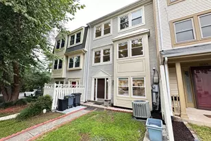 12103 Salemtown Dr, Woodbridge, VA 22192 - Photo 2