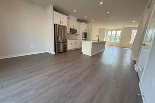 3809 Shale Rdg Rd, Woodbridge, VA 22193 - Photo 4