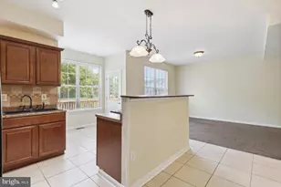 6178 Oaklawn Ln, Woodbridge, VA 22193 - Photo 8
