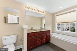 2190 Oberlin Dr, Woodbridge, VA 22191 - Photo 20