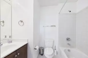 15653 John Diskin Cir, Woodbridge, VA 22191 - Photo 6
