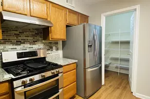 12888 Hunterbrook Dr, Woodbridge, VA 22192 - Photo 8