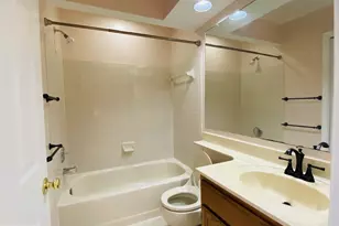 12888 Hunterbrook Dr, Woodbridge, VA 22192 - Photo 18