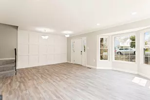 12168 Springwoods Dr, Woodbridge, VA 22192 - Photo 8