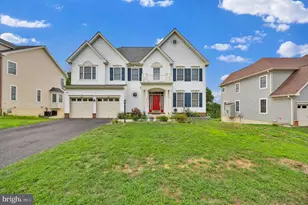 3379 Oakham Dr, Triangle, VA 22172 - Photo 1