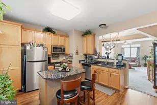 4085 Cressida Pl, Woodbridge, VA 22192 - Photo 10
