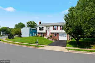 5625 Roundtree Dr, Woodbridge, VA 22193 - Photo 4