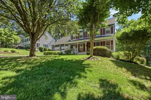 12207 Knightsbridge Dr, Woodbridge, VA 22192 - Photo 2