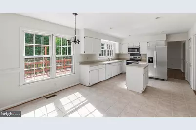 12207 Knightsbridge Drive, Woodbridge, VA 22192 - Photo 16
