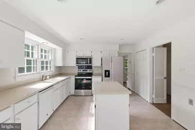 12207 Knightsbridge Drive, Woodbridge, VA 22192 - Photo 14
