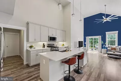 17929 Woods View Drive, Dumfries, VA 22026 - Photo 10