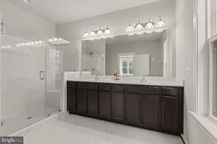 17929 Woods View Dr, Dumfries, VA 22026 - Photo 12