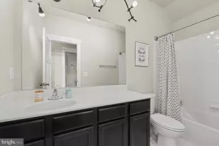 17929 Woods View Dr, Dumfries, VA 22026 - Photo 20