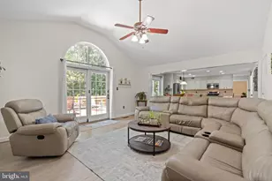 4308 Marquis Pl, Woodbridge, VA 22192 - Photo 14