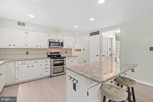 4308 Marquis Pl, Woodbridge, VA 22192 - Photo 10