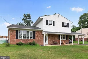 4021 Dominion Dr, Dumfries, VA 22026 - Photo 2