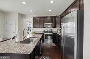 15801 Aerial View Rd, Woodbridge, VA 22193 - Photo 10
