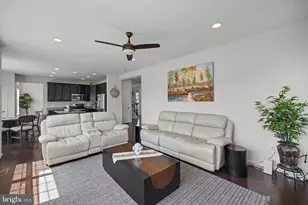 15801 Aerial View Rd, Woodbridge, VA 22193 - Photo 8