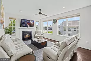 15801 Aerial View Rd, Woodbridge, VA 22193 - Photo 6