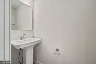 1733 Dunnington Pl, Dumfries, VA 22026 - Photo 10