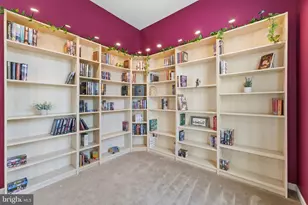 13722 Abbey Manor Ln, Gainesville, VA 20155 - Photo 10