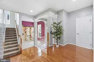 13722 Abbey Manor Ln, Gainesville, VA 20155 - Photo 8