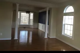8212 Calm Pond Ct, Manassas, VA 20111 - Photo 2