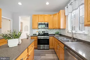 13281 Fieldstone Way, Gainesville, VA 20155 - Photo 4