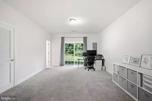6073 Camerons Ferry Dr, Haymarket, VA 20169 - Photo 4