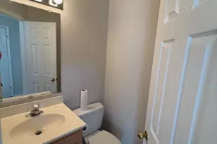 2740 Winston Ct, Woodbridge, VA 22191 - Photo 4