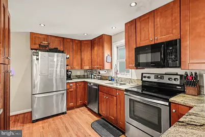 7409 Lake Drive, Manassas, VA 20111 - Photo 8