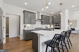 15492 Emerald Way, Haymarket, VA 20169 - Photo 2