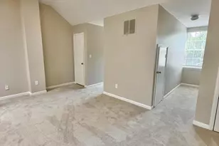 18028 Olde Port Ln, Triangle, VA 22172 - Photo 22