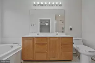 16808 Capon Tree Ln, Woodbridge, VA 22191 - Photo 22