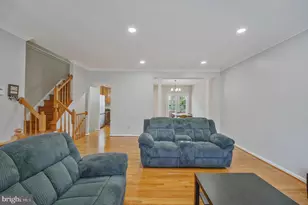 16808 Capon Tree Ln, Woodbridge, VA 22191 - Photo 8