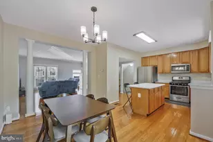 16808 Capon Tree Ln, Woodbridge, VA 22191 - Photo 12