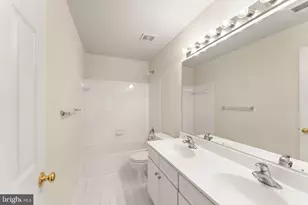 8309 Double Eagle St, Gainesville, VA 20155 - Photo 52