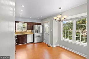 3818 Marquis Pl, Woodbridge, VA 22192 - Photo 10