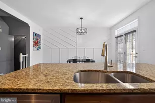 2195 Potomac Club Pkwy, Woodbridge, VA 22191 - Photo 14