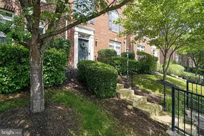2195 Potomac Club Parkway, Woodbridge, VA 22191 - Photo 2