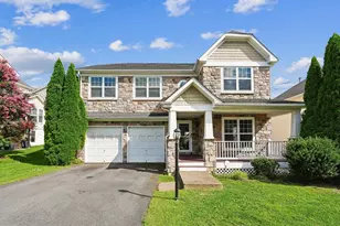 18483 Quantico Gateway Dr, Triangle, VA 22172 - Photo 1
