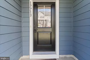 17713 Longspur Cove Ln, Dumfries, VA 22026 - Photo 8
