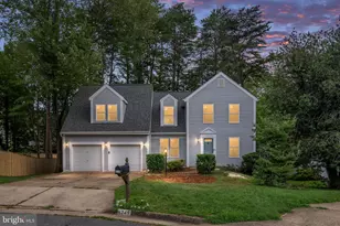 4749 Shadow Oak Ct, Dumfries, VA 22025 - Photo 2