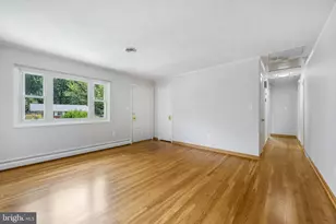 14208 Bremerton Dr, Woodbridge, VA 22193 - Photo 8