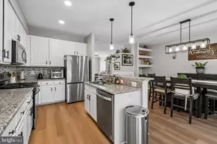 13368 Colchester Ferry Pl, Woodbridge, VA 22191 - Photo 14