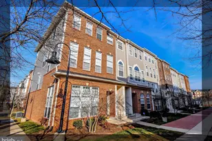 15260 Rosemont Manor Dr, Haymarket, VA 20169 - Photo 1