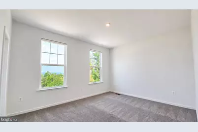 18050 Woods Overlook Drive, Dumfries, VA 22026 - Photo 30