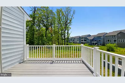 18050 Woods Overlook Drive, Dumfries, VA 22026 - Photo 8