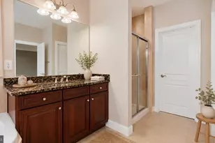 5520 Gracelyn Ct, Woodbridge, VA 22193 - Photo 12